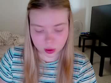 Watch kitten_jenny01 performing live on BoomCams free cam network