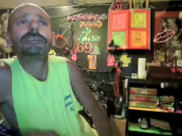 Watch kjs_daddy123 performing live on BoomCams free cam network