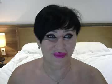 Watch kleo901854 performing live on BoomCams free cam network