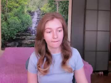 Watch ksuhesa performing live on BoomCams free cam network