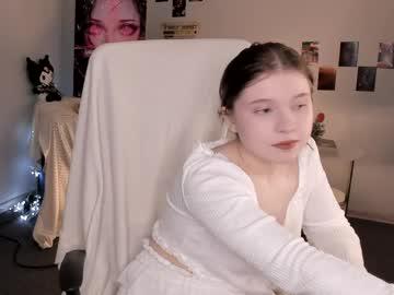 Watch kylie_voss performing live on BoomCams free cam network