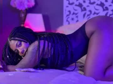 Watch lakshmi_222 performing live on BoomCams free cam network