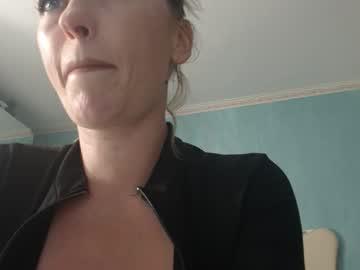Watch laralanee performing live on BoomCams free cam network