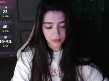 Watch latina_mia performing live on BoomCams free cam network