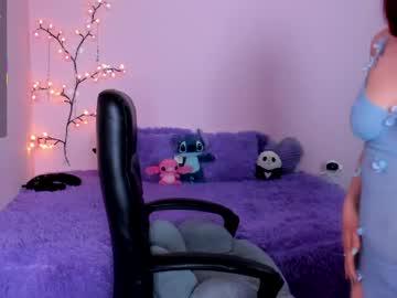 Watch laura_olssen performing live on BoomCams free cam network