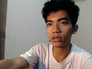 Watch laurence_cuttieguyhere performing live on BoomCams free cam network