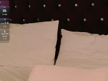 Watch layla_bloom performing live on BoomCams free cam network