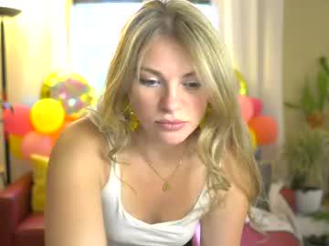 Watch leahsunshine performing live on BoomCams free cam network