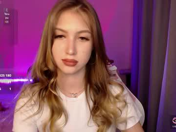 Watch leiakiss performing live on BoomCams free cam network