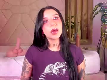 Watch leiawong performing live on BoomCams free cam network