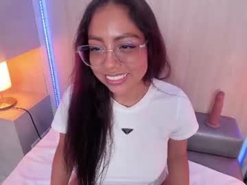Watch leilasaenz_ performing live on BoomCams free cam network