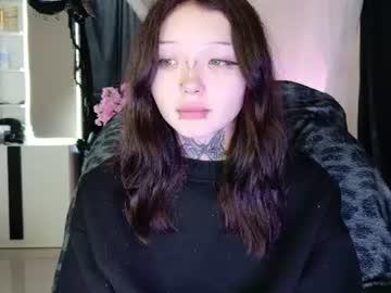 Watch lein_bone performing live on BoomCams free cam network