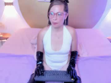 Watch lenna_phillips performing live on BoomCams free cam network