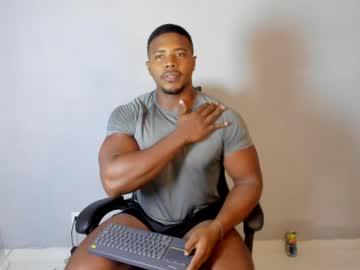 Watch leonardo_jones1 performing live on BoomCams free cam network