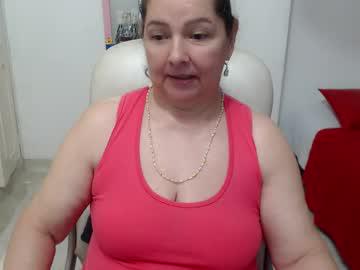 Watch leonela_69 performing live on BoomCams free cam network