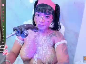 Watch leticia_lynn1 performing live on BoomCams free cam network