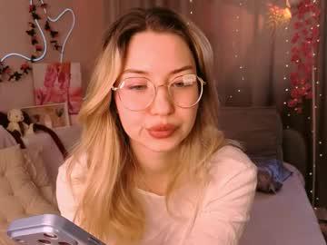 Watch leyalayla performing live on BoomCams free cam network