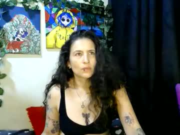 Watch leyla_horny_bg performing live on BoomCams free cam network