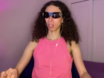 Watch lia_hdz performing live on BoomCams free cam network
