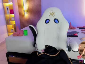 Watch liah_cleir performing live on BoomCams free cam network