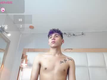 Watch liaml_18_ performing live on BoomCams free cam network
