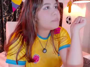 Watch lilian_dutouit performing live on BoomCams free cam network