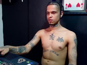 Watch lilray99 performing live on BoomCams free cam network