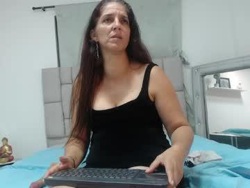 Watch lily_rose0 performing live on BoomCams free cam network