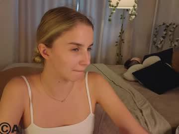 Watch lina_reeds performing live on BoomCams free cam network