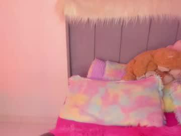 Watch linda_milleer_ performing live on BoomCams free cam network
