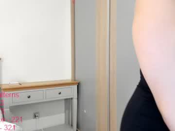 Watch lindamei performing live on BoomCams free cam network
