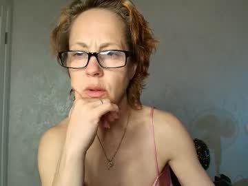 Watch lioraweiss performing live on BoomCams free cam network