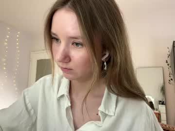 Watch lisasmall performing live on BoomCams free cam network