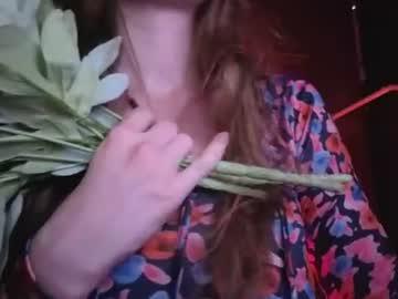 Watch lissacain performing live on BoomCams free cam network