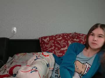 Watch little_owlx performing live on BoomCams free cam network
