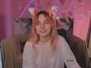Watch little_pam_ performing live on BoomCams free cam network