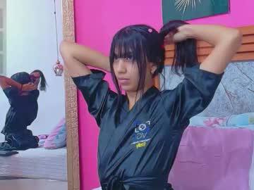 Watch littlee_emilyy_ performing live on BoomCams free cam network
