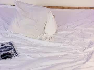 Watch littleprince_xs performing live on BoomCams free cam network