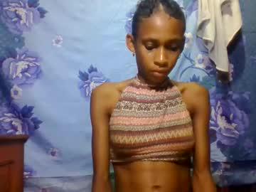 Watch littleyanah performing live on BoomCams free cam network
