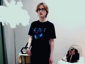 Watch lixeluna performing live on BoomCams free cam network