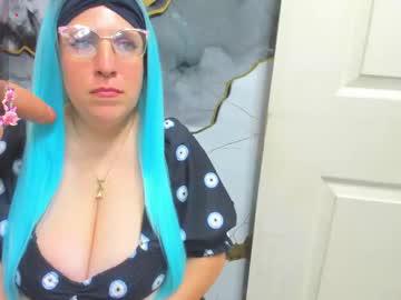 Watch liza_sinclair performing live on BoomCams free cam network