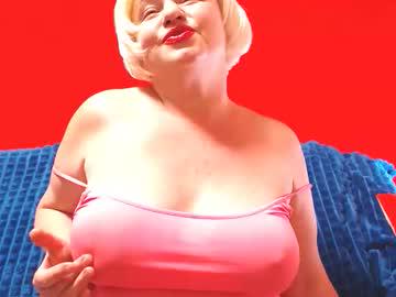 Watch lizabrazzer performing live on BoomCams free cam network