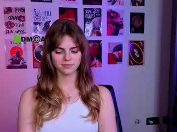 Watch lizzy_sweety_purr performing live on BoomCams free cam network