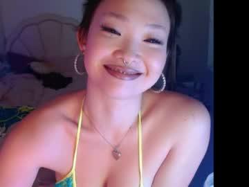 Watch llspinz performing live on BoomCams free cam network