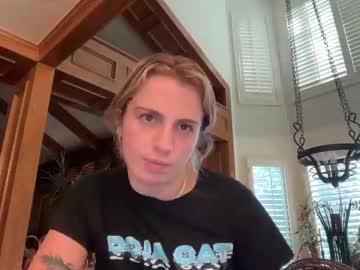 Watch lolaa555 performing live on BoomCams free cam network