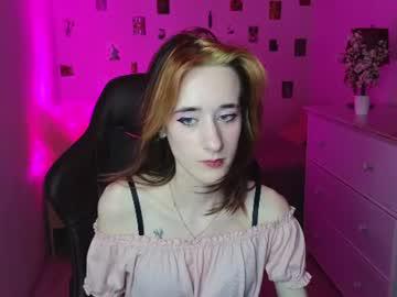 Watch lolawhitmore performing live on BoomCams free cam network