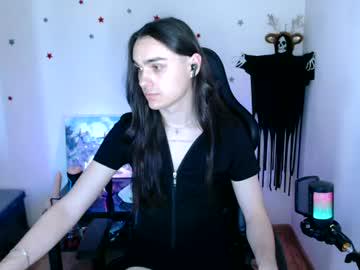 Watch longhairbott performing live on BoomCams free cam network