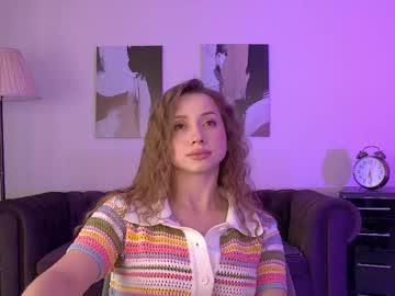 Watch loravey performing live on BoomCams free cam network