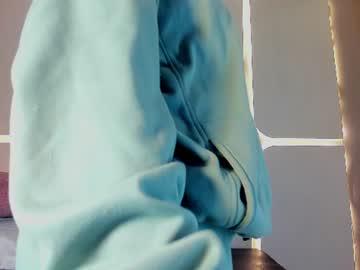 Watch lorenscooper_ performing live on BoomCams free cam network