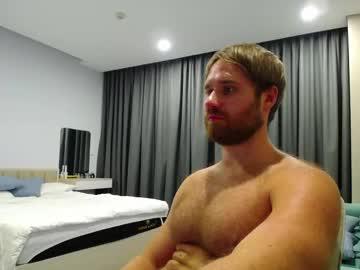 Watch lorenzolux performing live on BoomCams free cam network